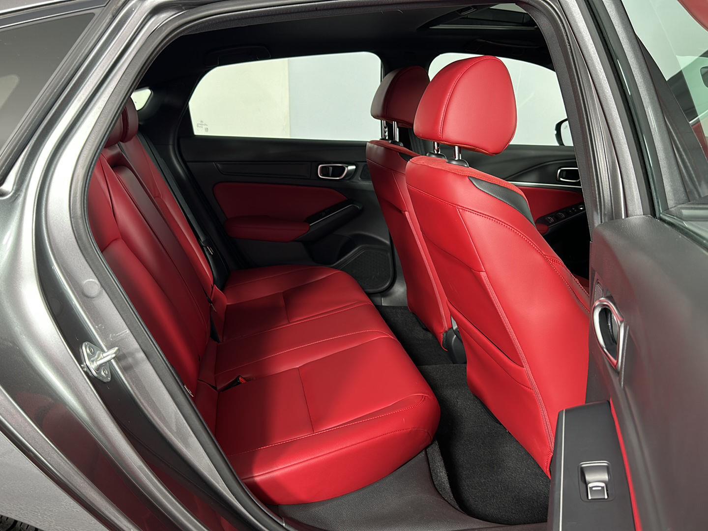 Used 2024 Liquid Carbon Metallic Acura w/Tech w/A-SPEC image 29