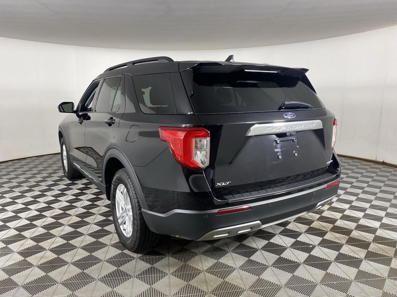Used 2023 Agate Black Ford XLT image 5