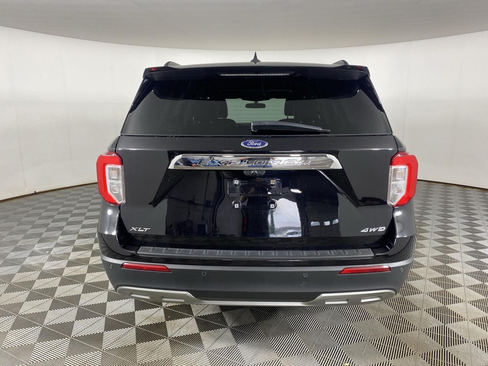 Used 2023 Agate Black Ford XLT image 6