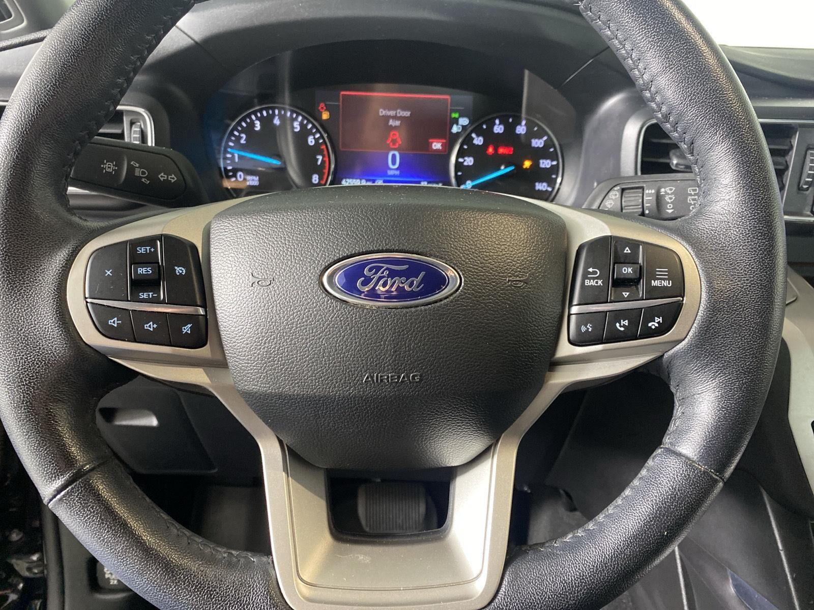 Used 2023 Agate Black Ford XLT image 13