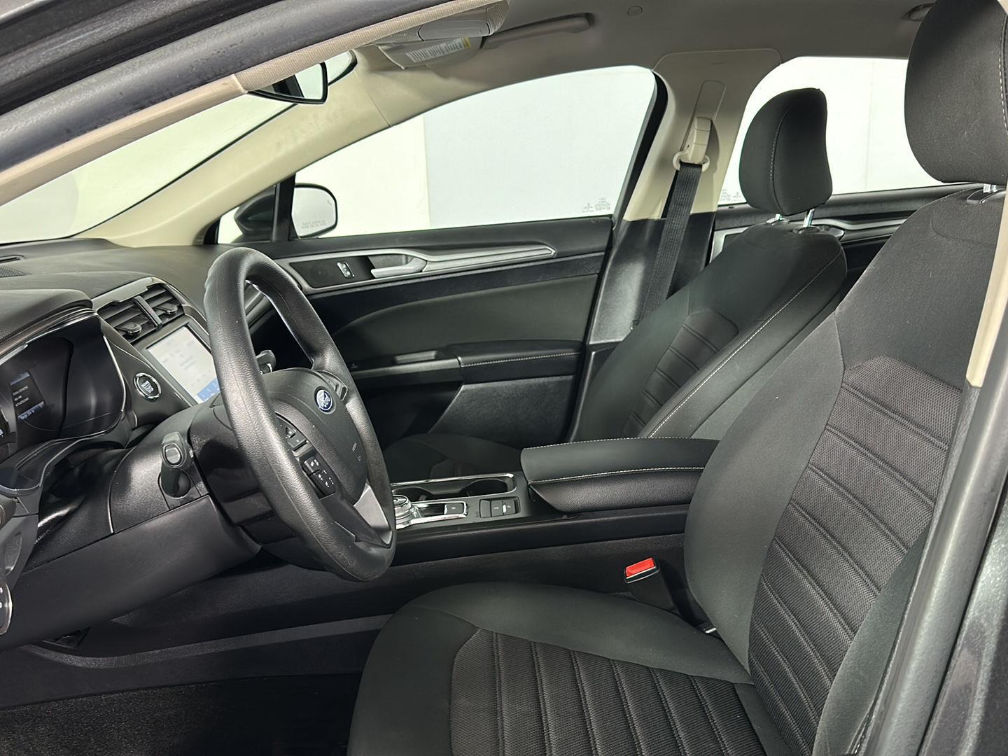 Used 2020 Magnetic Ford SE image 6