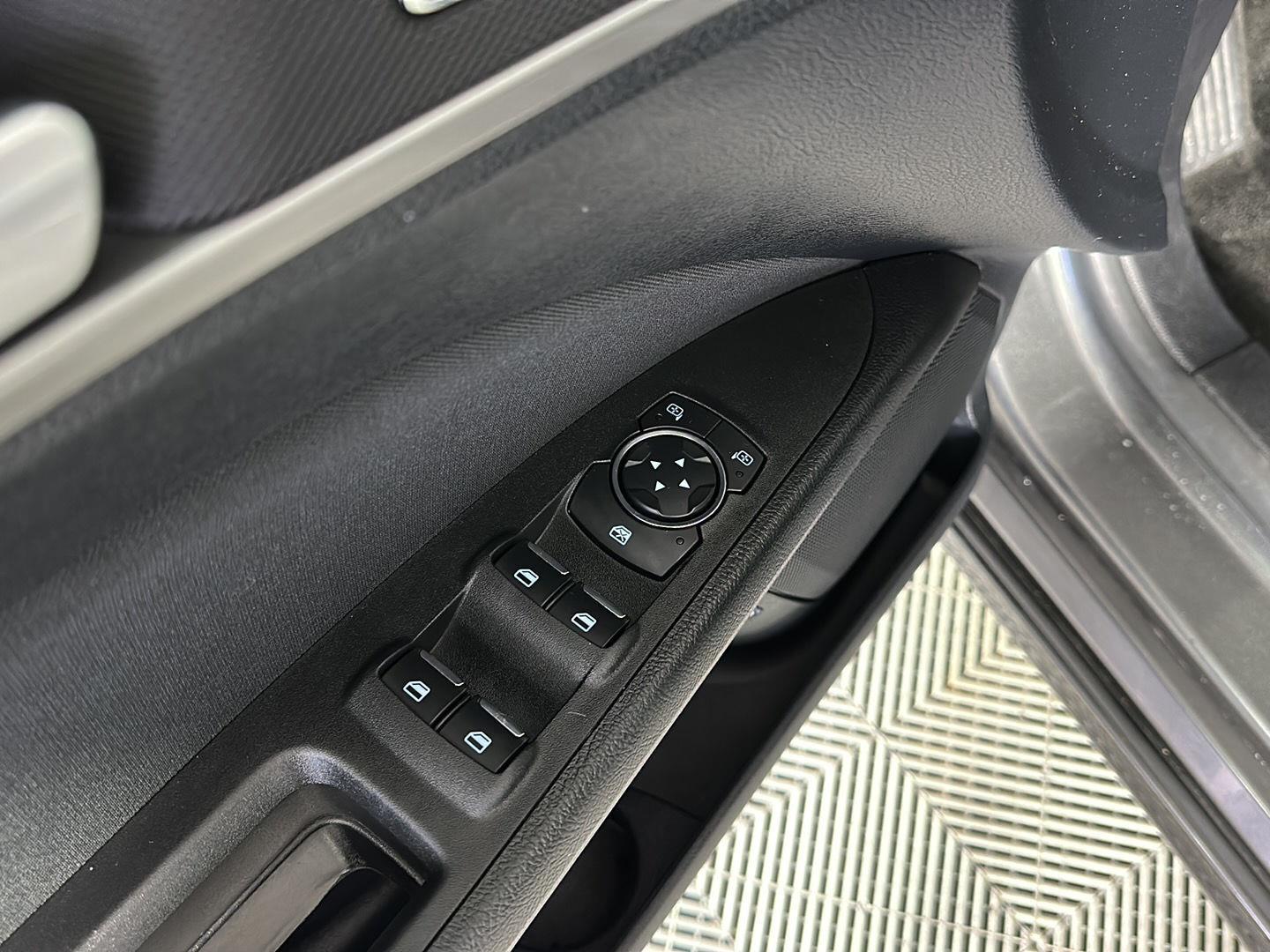 Used 2020 Magnetic Ford SE image 7