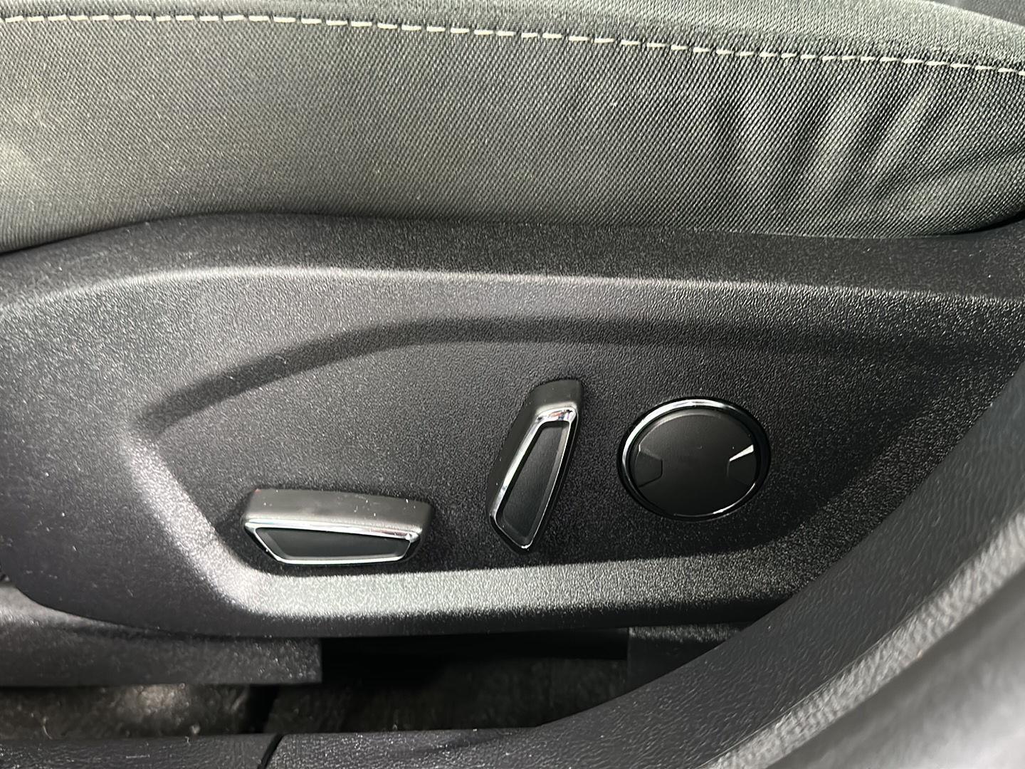 Used 2020 Magnetic Ford SE image 8