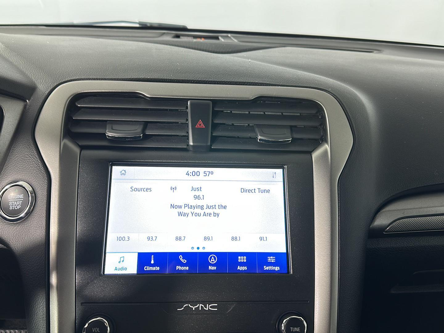 Used 2020 Magnetic Ford SE image 11