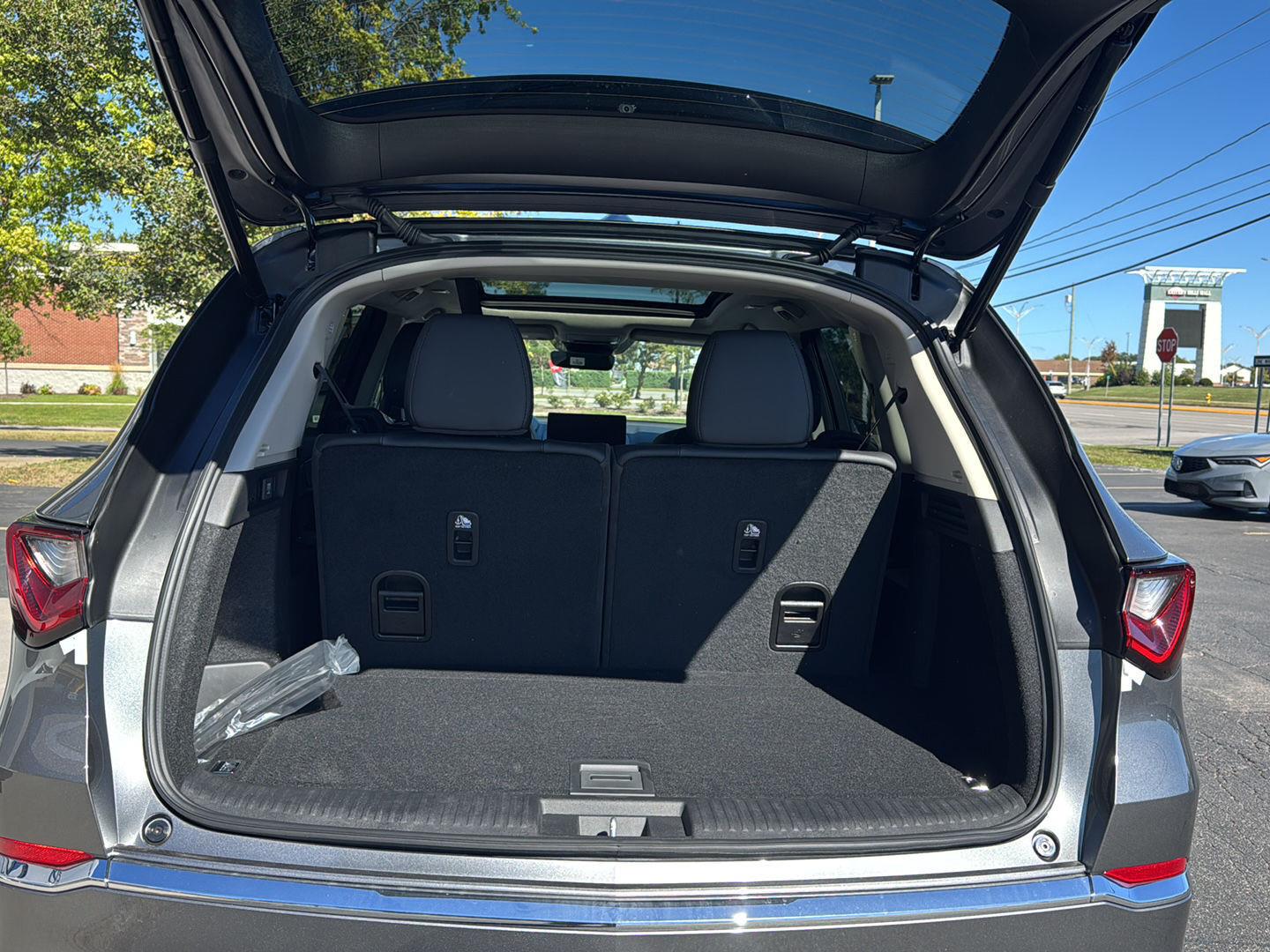 New 2026 Liquid Carbon Metallic Acura SH-AWD image 8