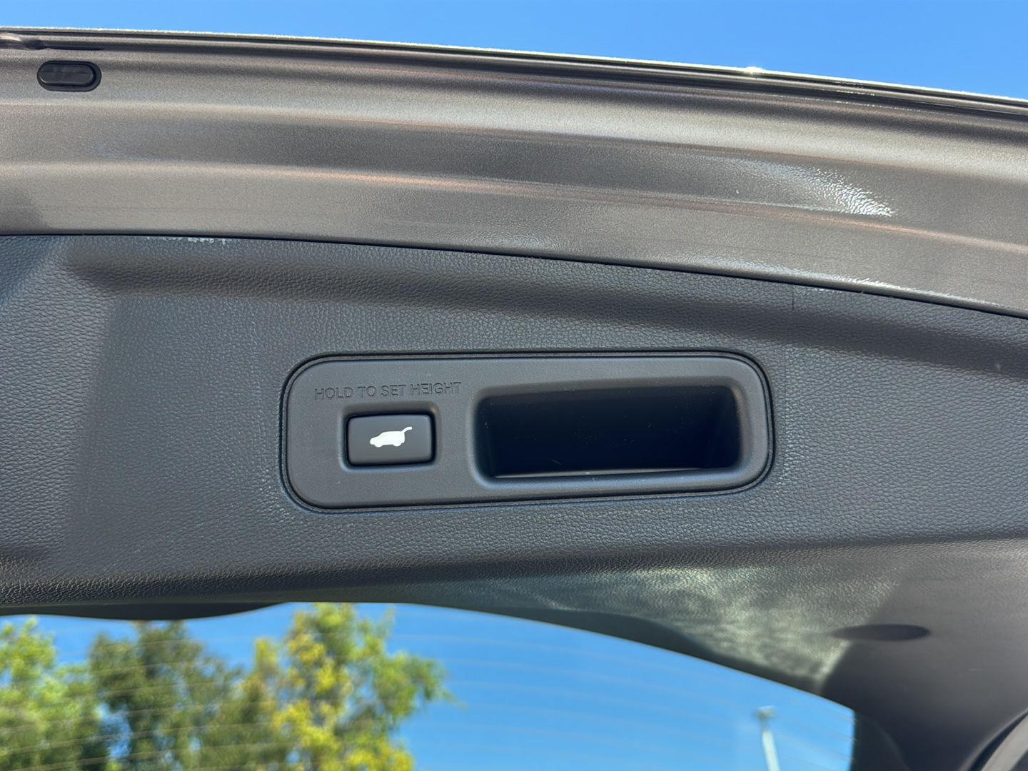 New 2026 Liquid Carbon Metallic Acura SH-AWD image 9