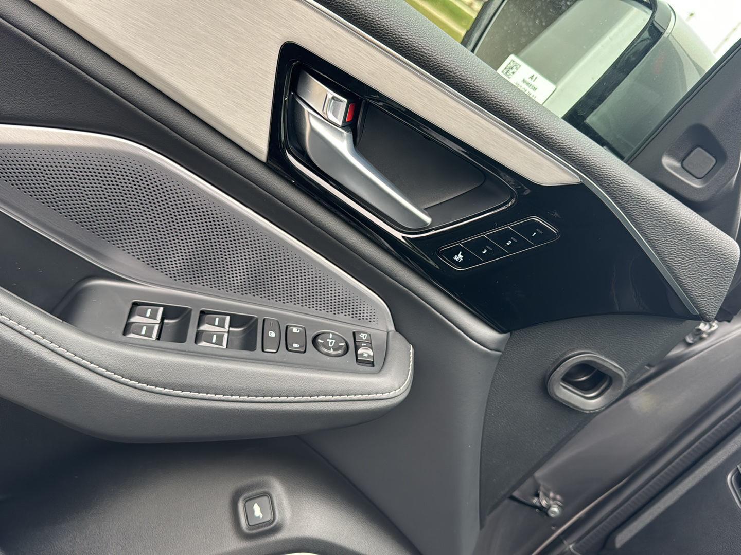New 2026 Liquid Carbon Metallic Acura SH-AWD w/Tech image 27
