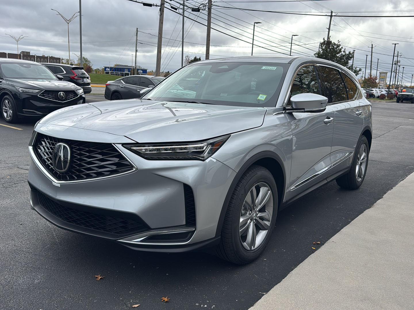 New 2026 Solar Silver Metallic Acura SH-AWD image 4