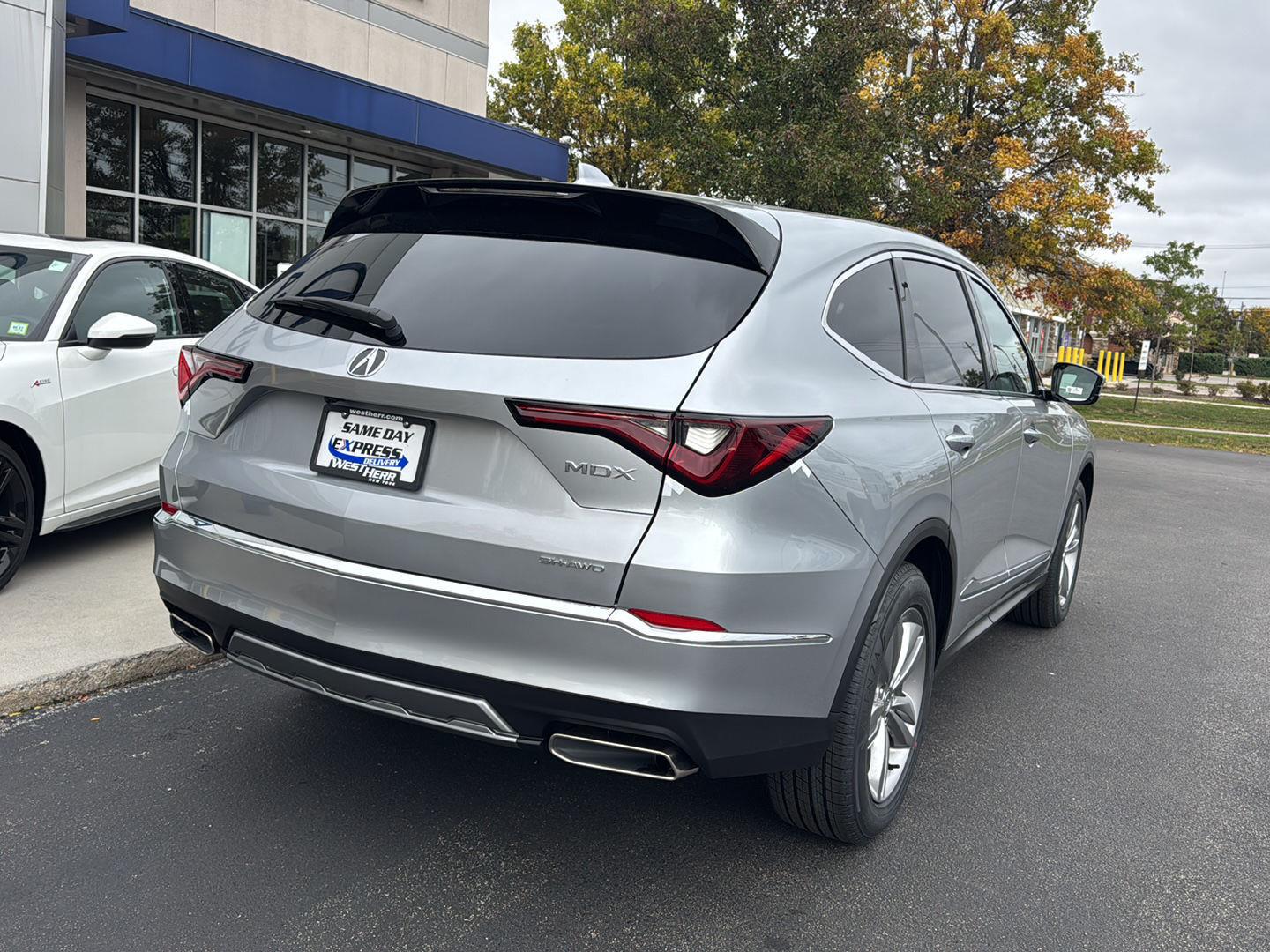 New 2026 Solar Silver Metallic Acura SH-AWD image 8