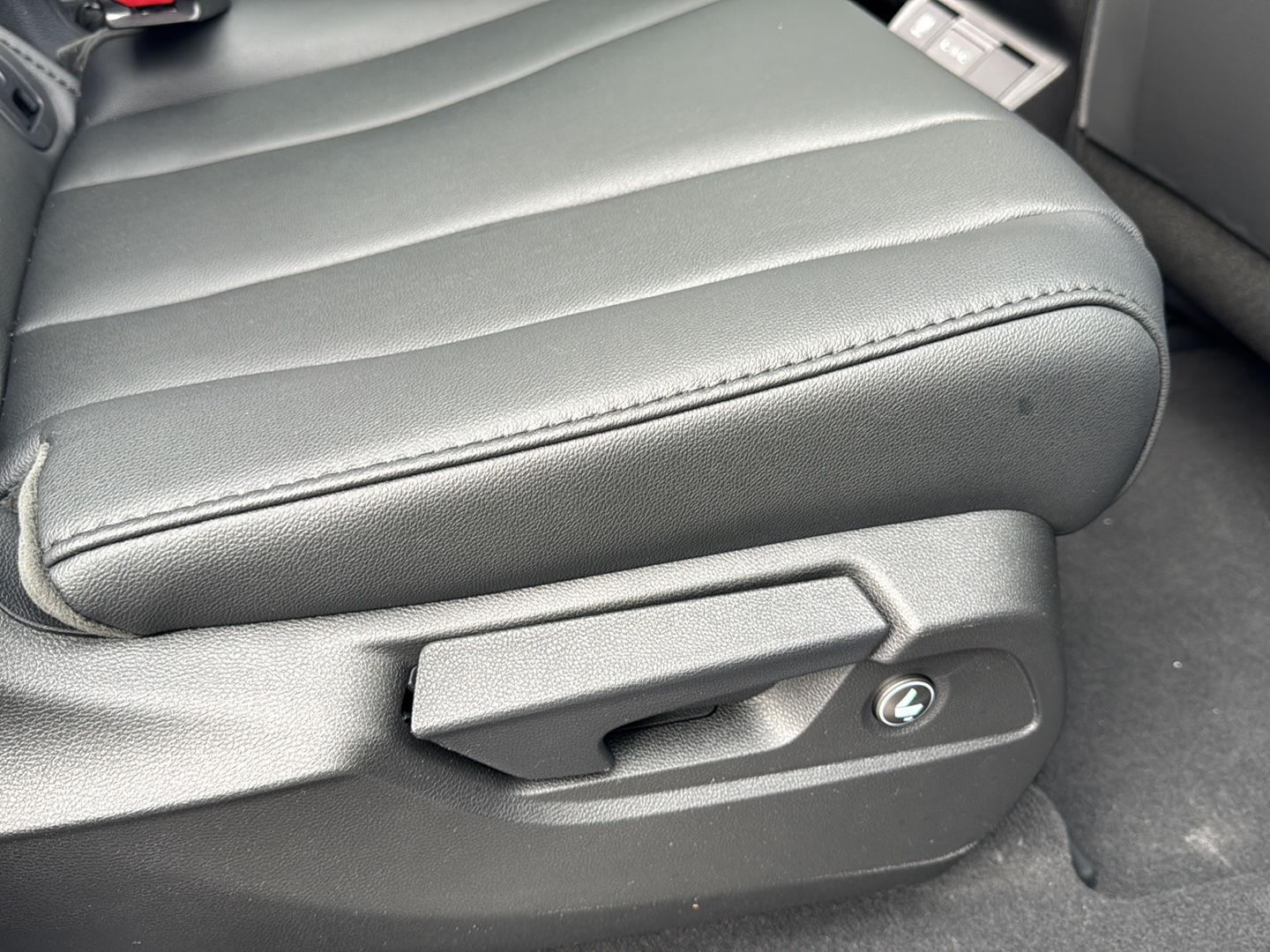 New 2026 Solar Silver Metallic Acura SH-AWD image 23