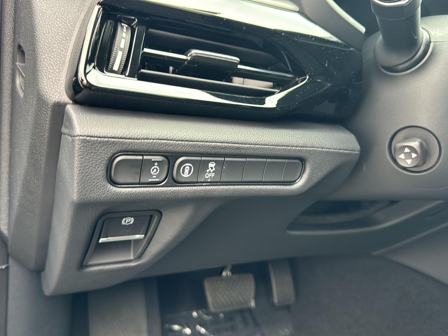New 2026 Solar Silver Metallic Acura SH-AWD image 33
