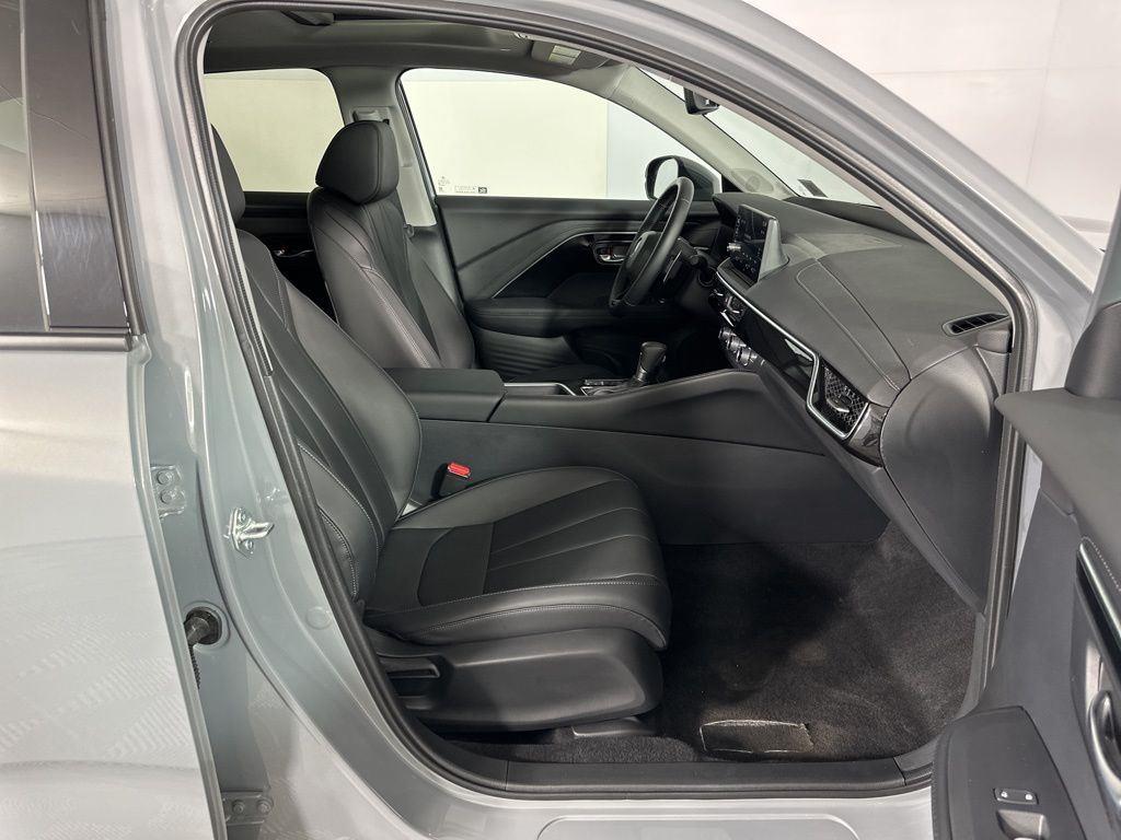 Used 2025 Urban Gray Pearl Acura Base image 30