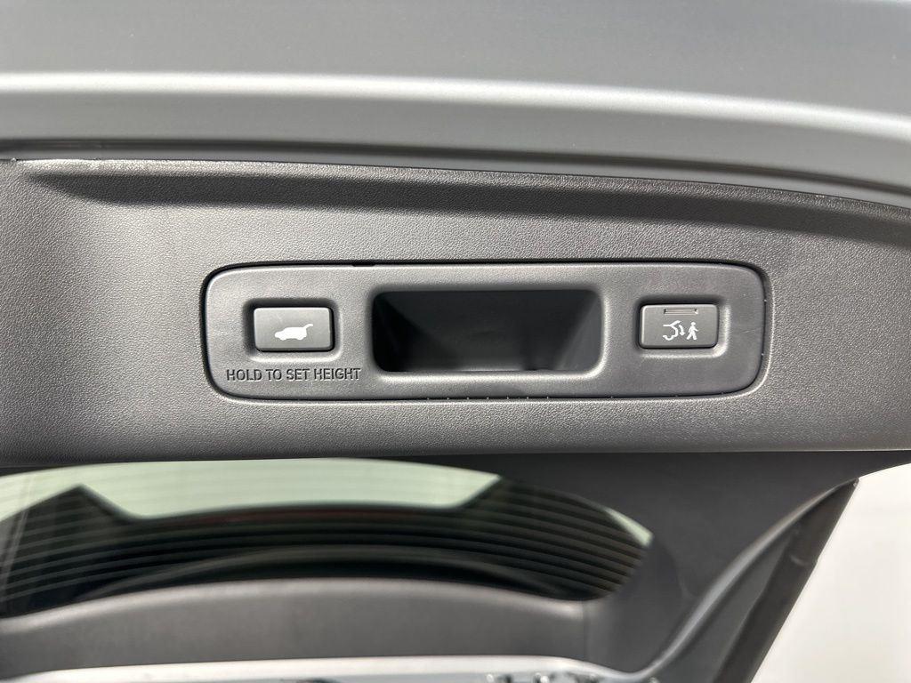 Used 2025 Urban Gray Pearl Acura Base image 27