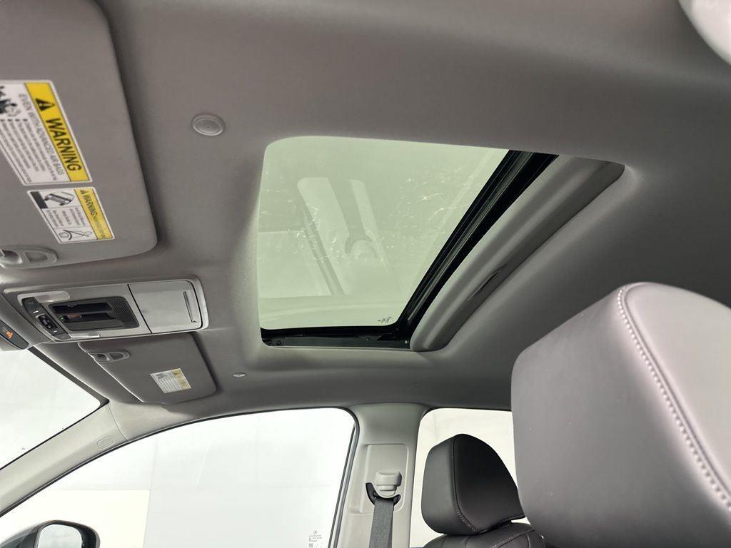 Used 2025 Urban Gray Pearl Acura Base image 23