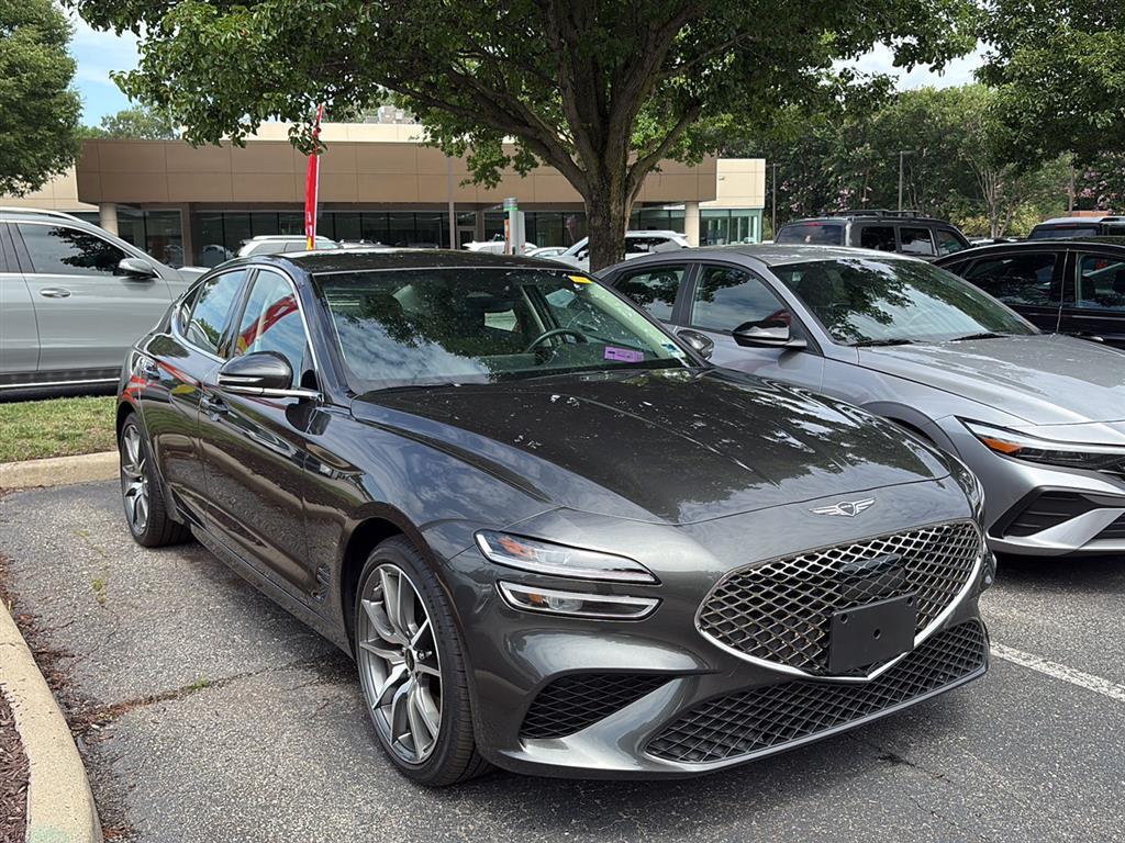 Makalu Gray 2025 Genesis G70 Sedan Rear-Wheel Drive Automatic