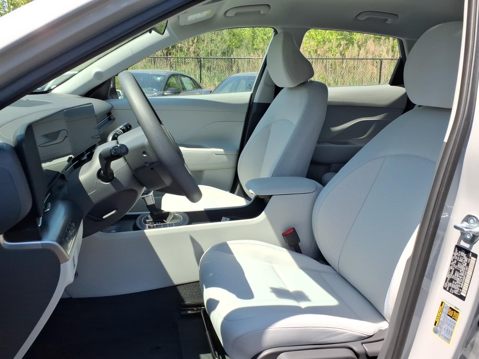 New 2026 Cyber Gray Metallic Hyundai SE image 13