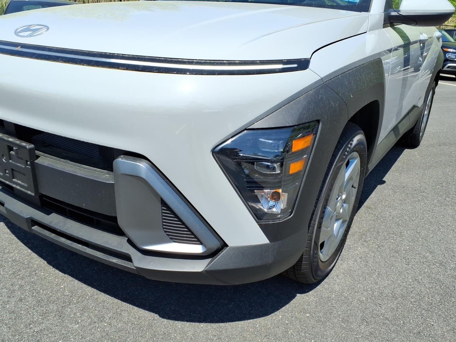 New 2026 Cyber Gray Metallic Hyundai SE image 2