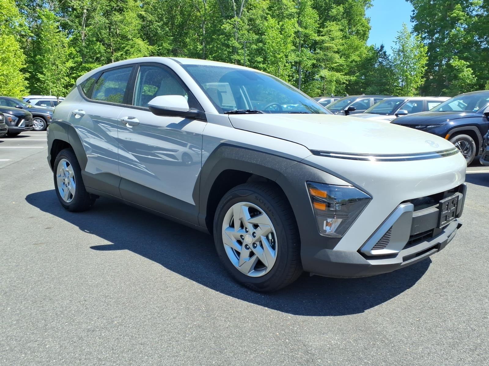 New 2026 Cyber Gray Metallic Hyundai SE image 4