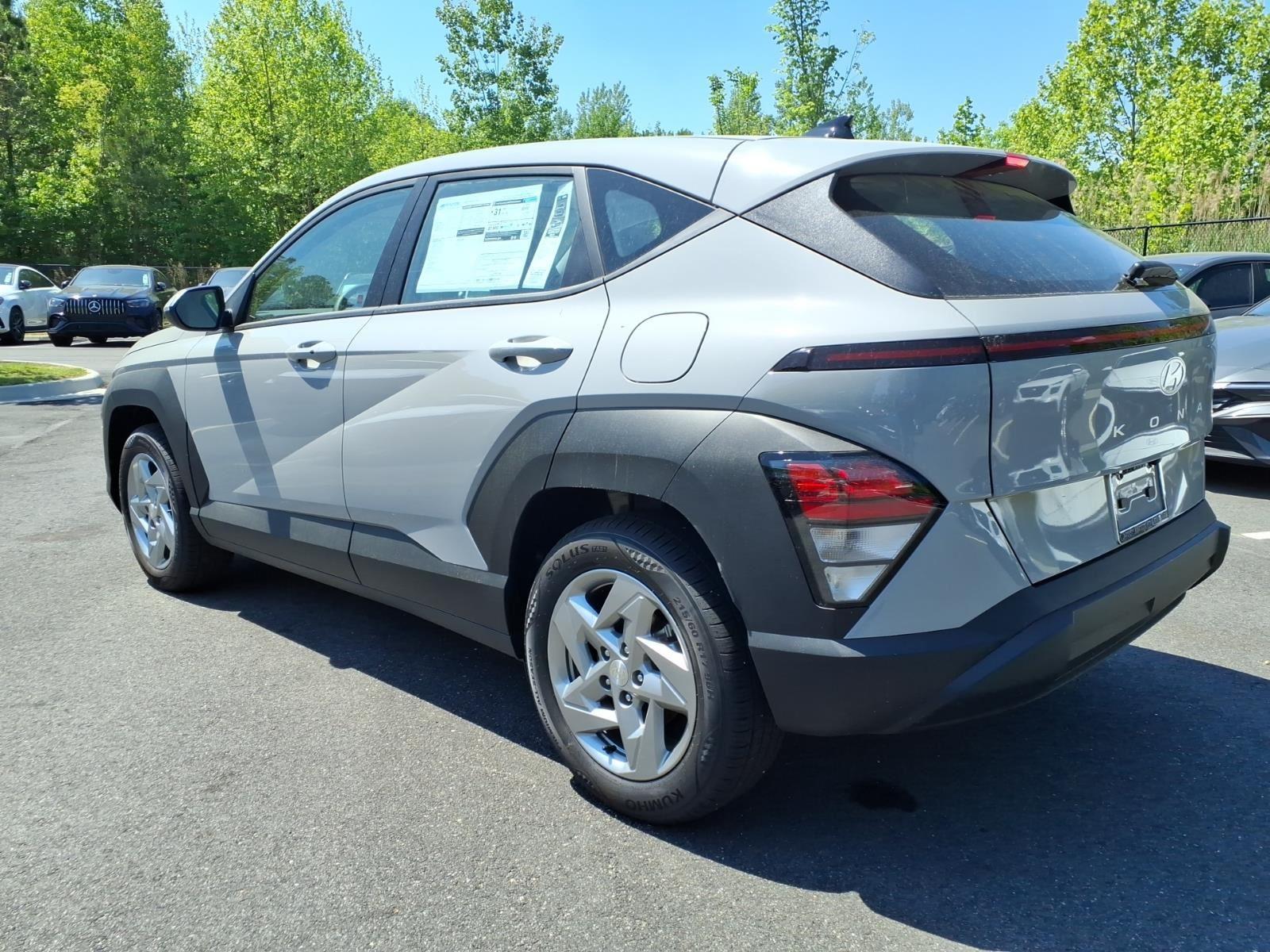 New 2026 Cyber Gray Metallic Hyundai SE image 8