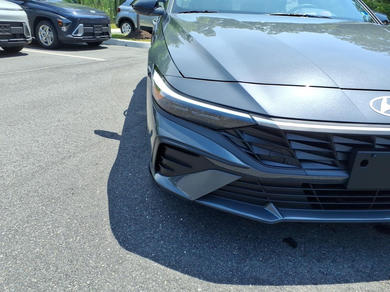 New 2026 Shimmering Silver Hyundai SEL image 3