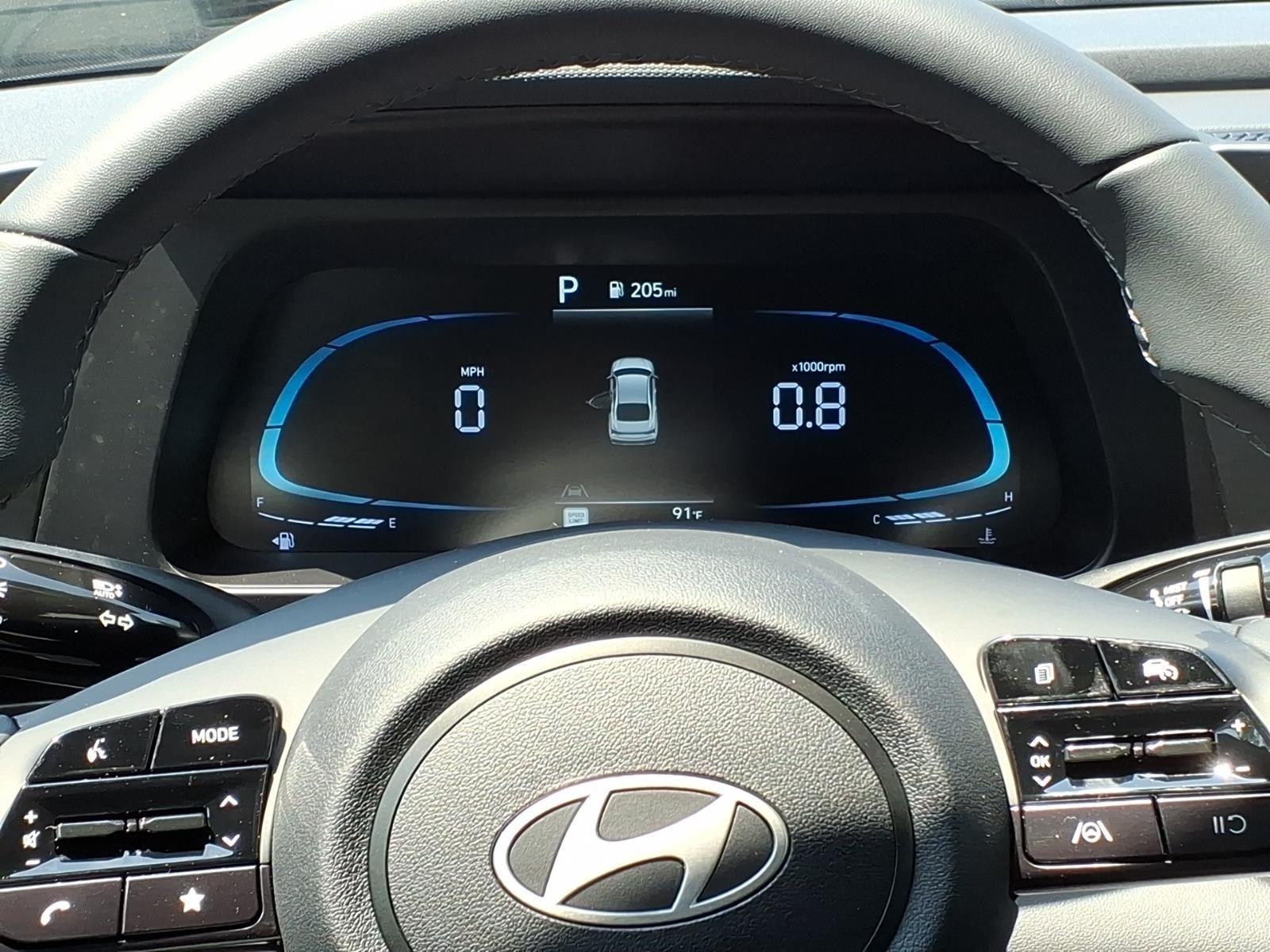 New 2026 Shimmering Silver Hyundai SEL image 13