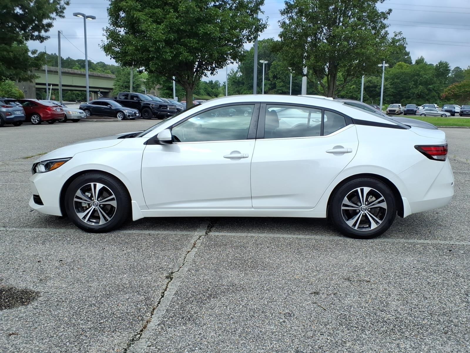 Used 2022 Aspen White TriCoat Pearl Nissan SV image 3