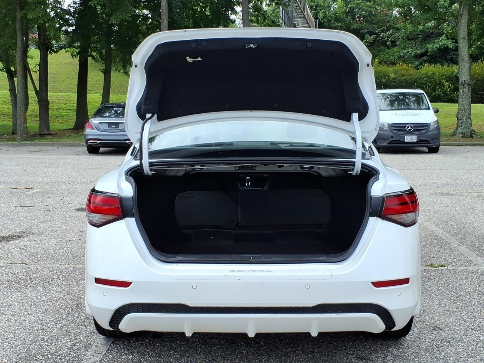 Used 2022 Aspen White TriCoat Pearl Nissan SV image 29