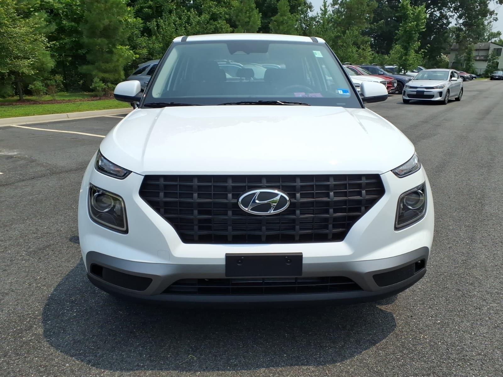 New 2026 Lunar White Hyundai SE image 2