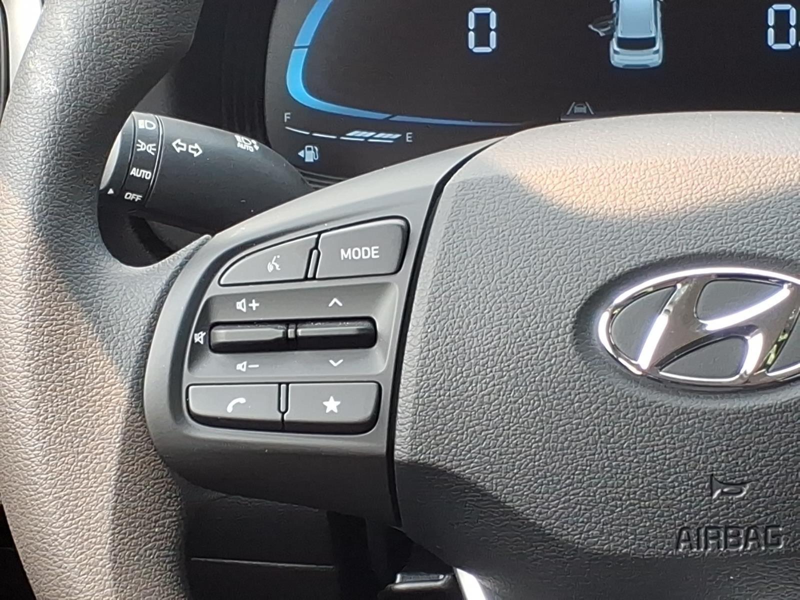 New 2026 Lunar White Hyundai SE image 14