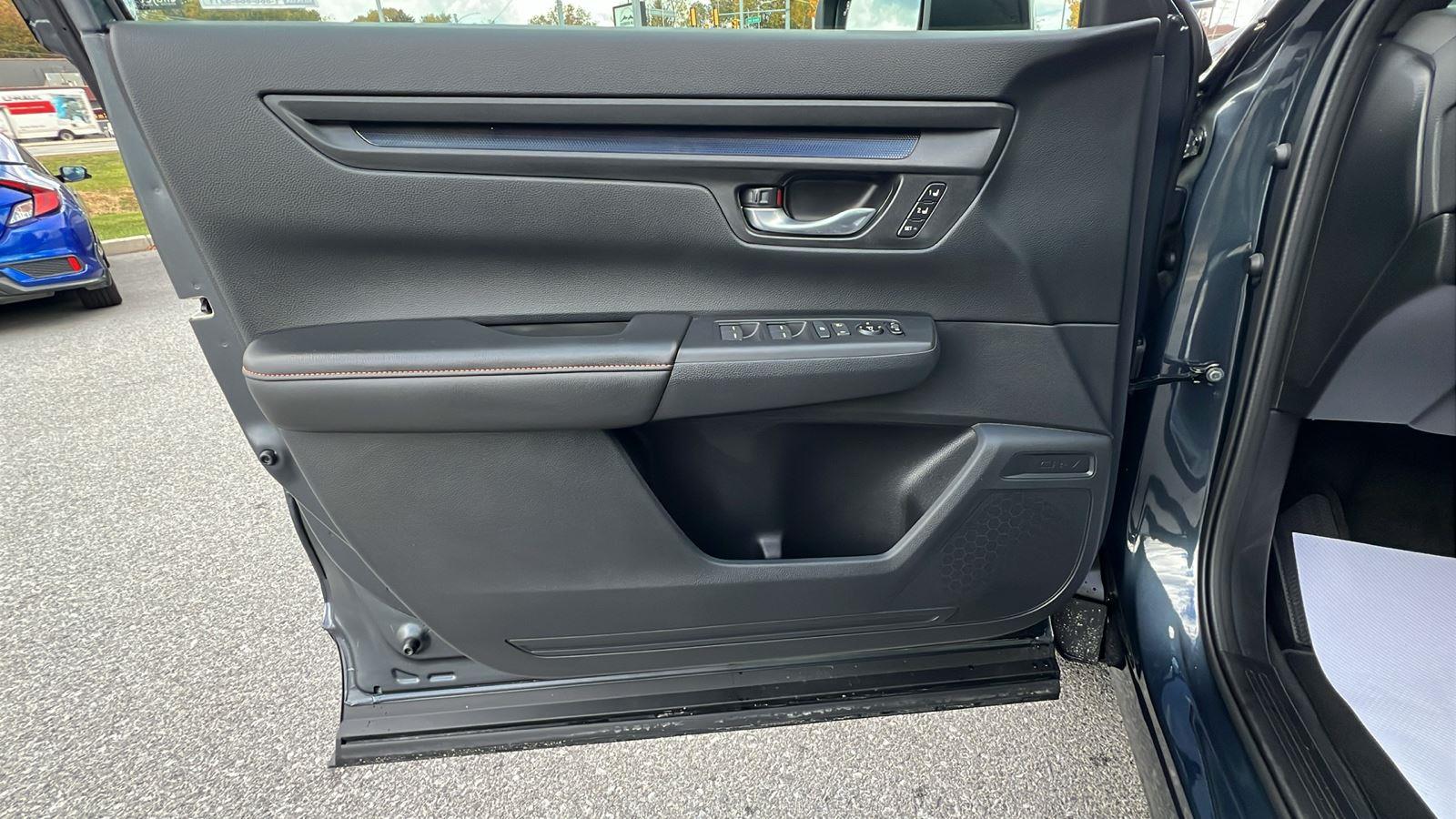 2026 Honda CR-V Hybrid Sport-L at Altoona Honda