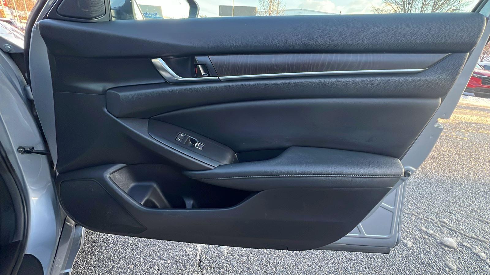 2021 Honda Accord Hybrid EX - 11