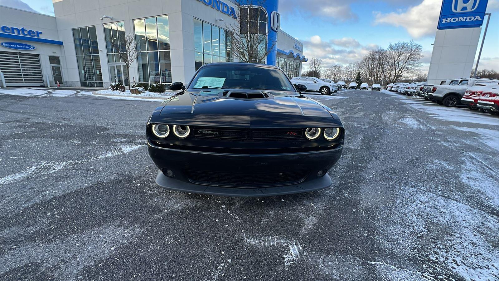 2019 Dodge Challenger R/T - 8