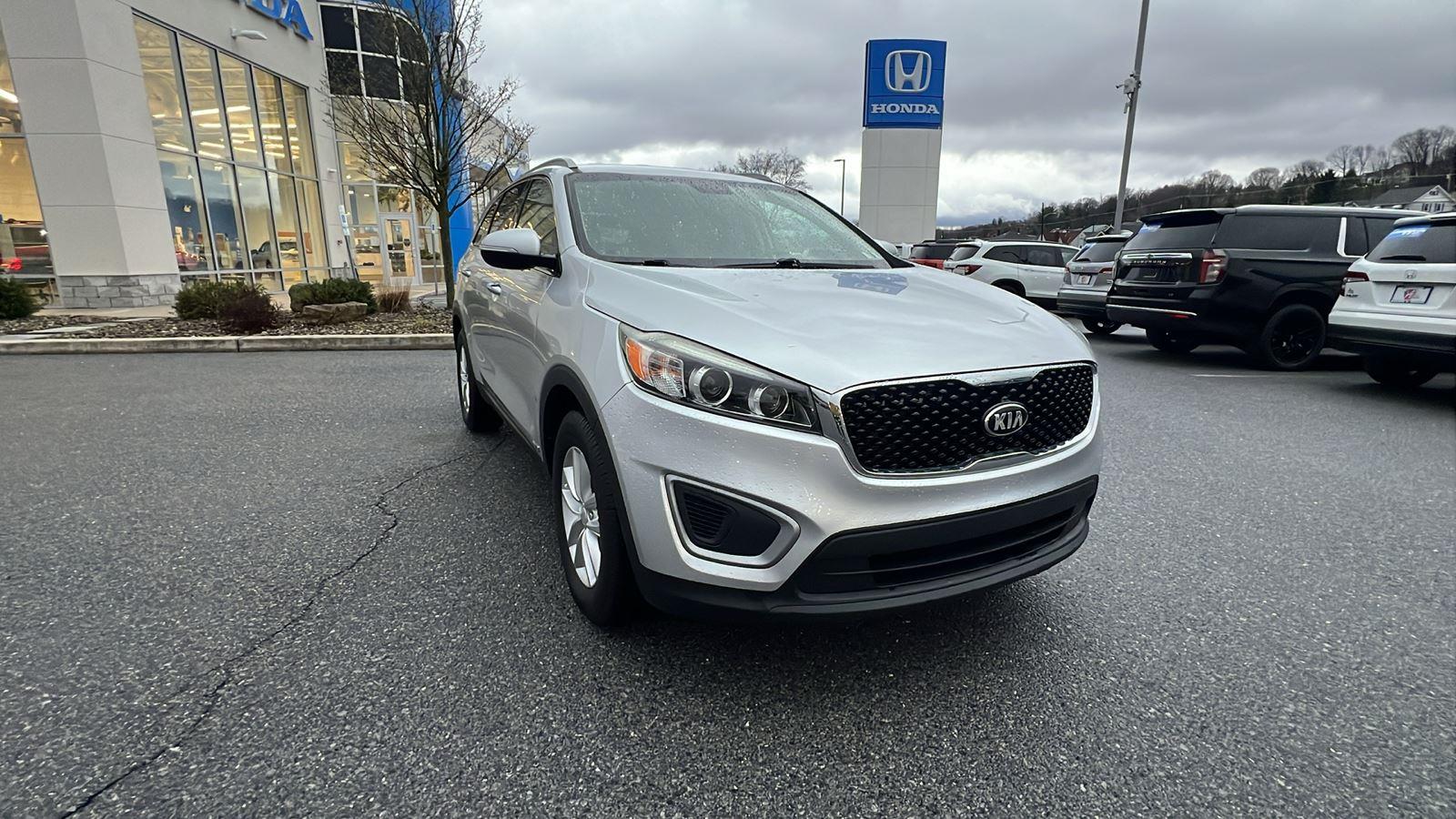2017 Kia Sorento LX - 1