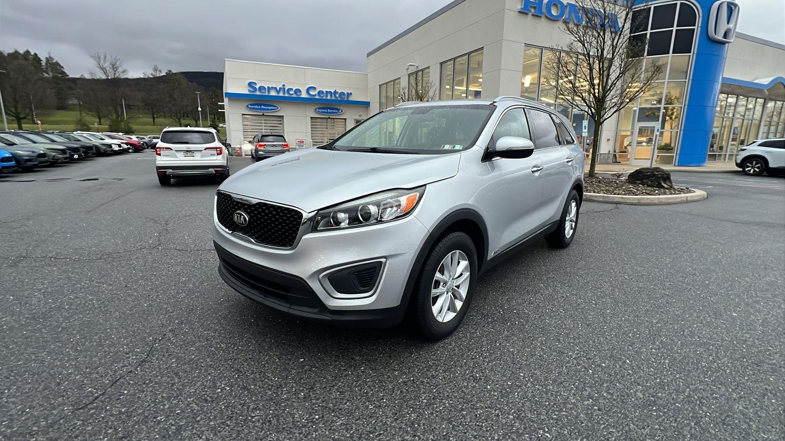 2017 Kia Sorento LX - 7