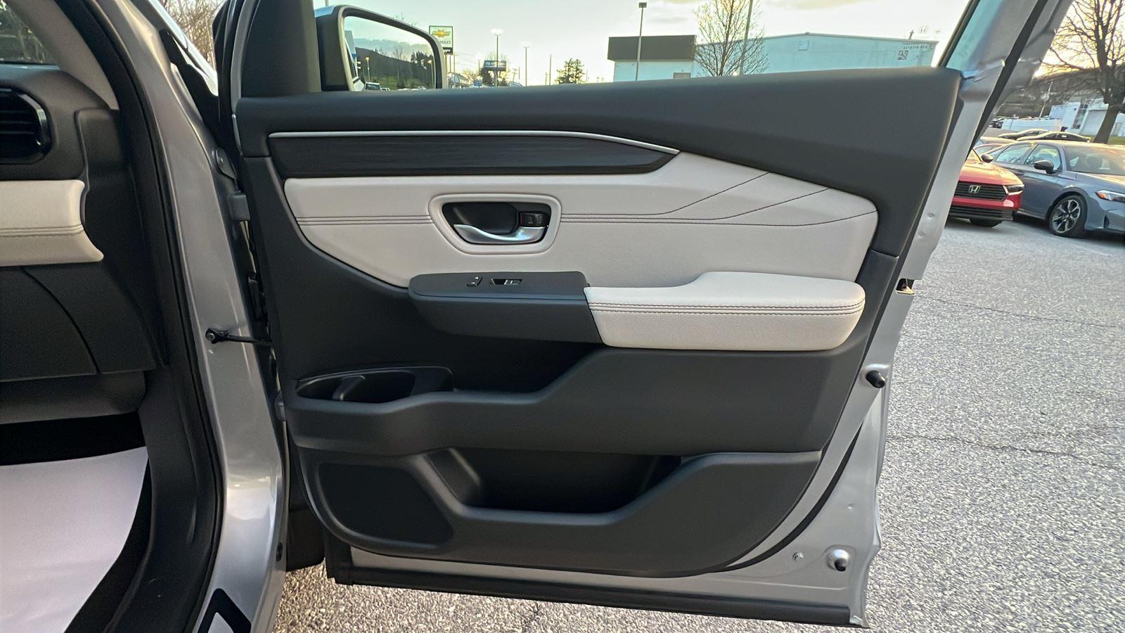 2026 Honda Pilot Touring at Altoona Honda