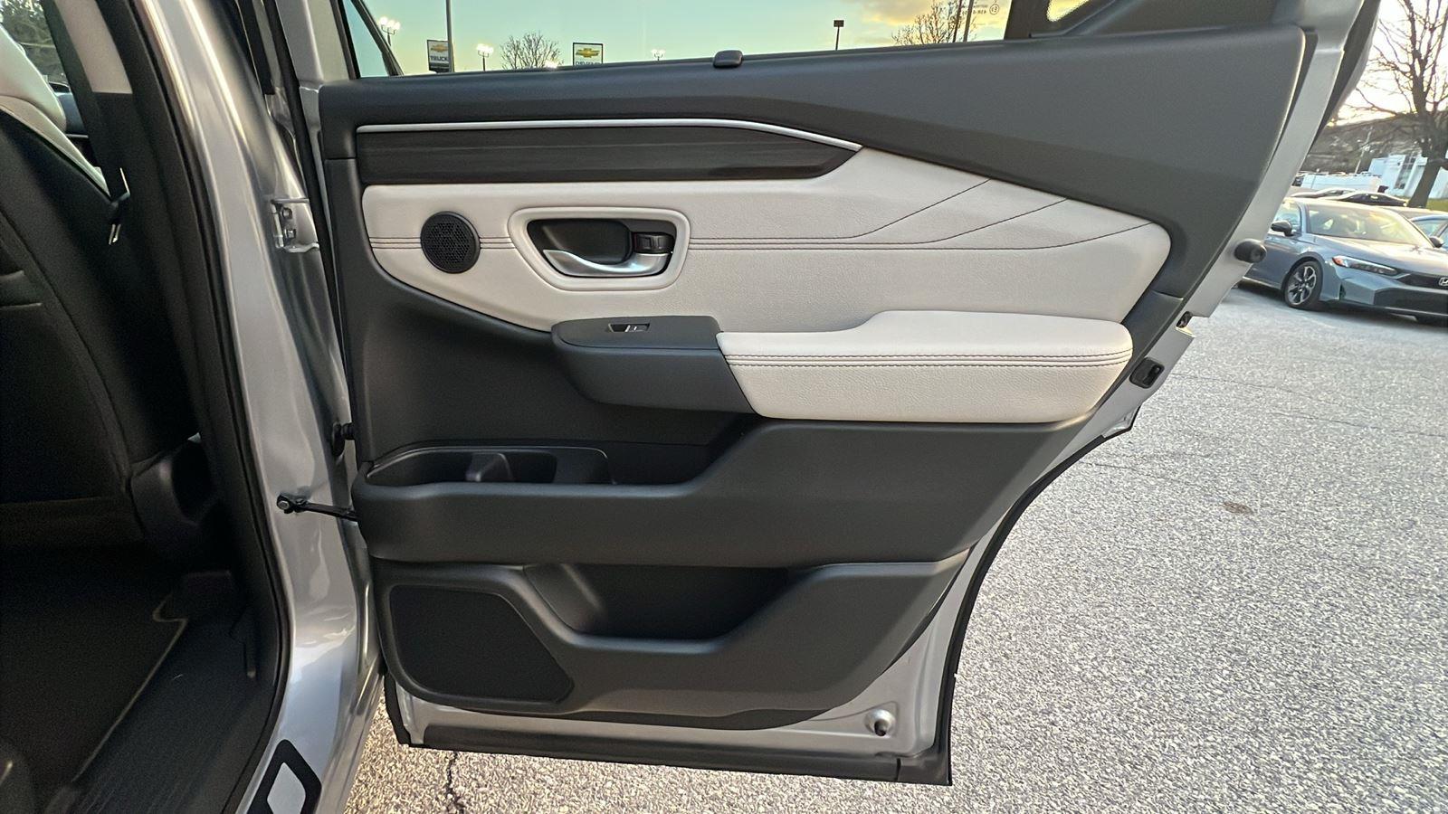 2026 Honda Pilot Touring at Altoona Honda