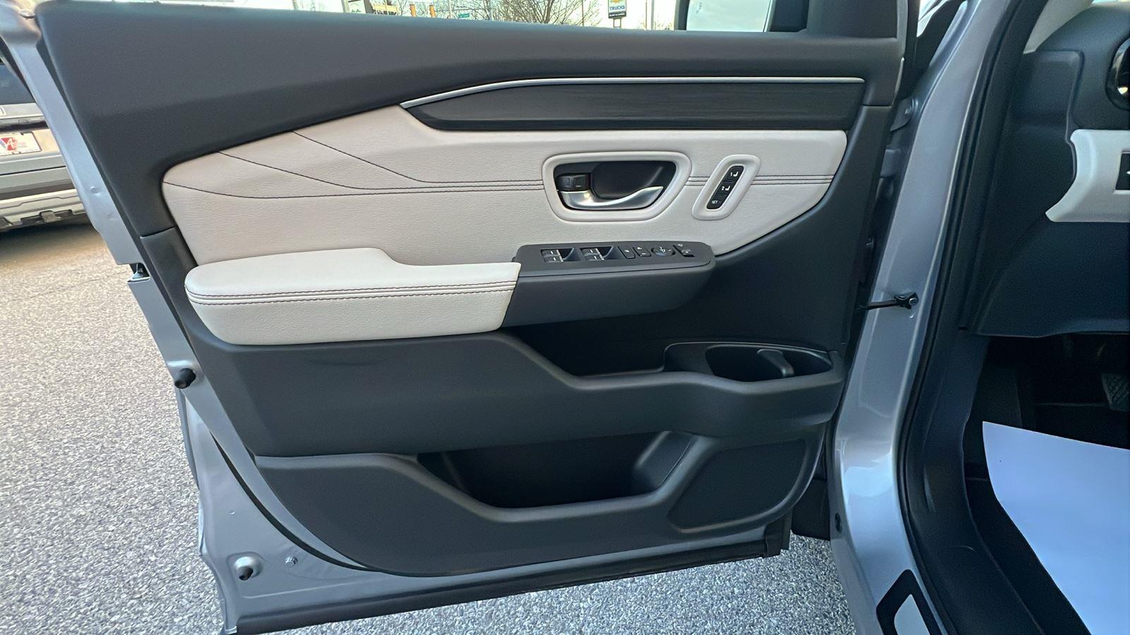 2026 Honda Pilot Touring at Altoona Honda