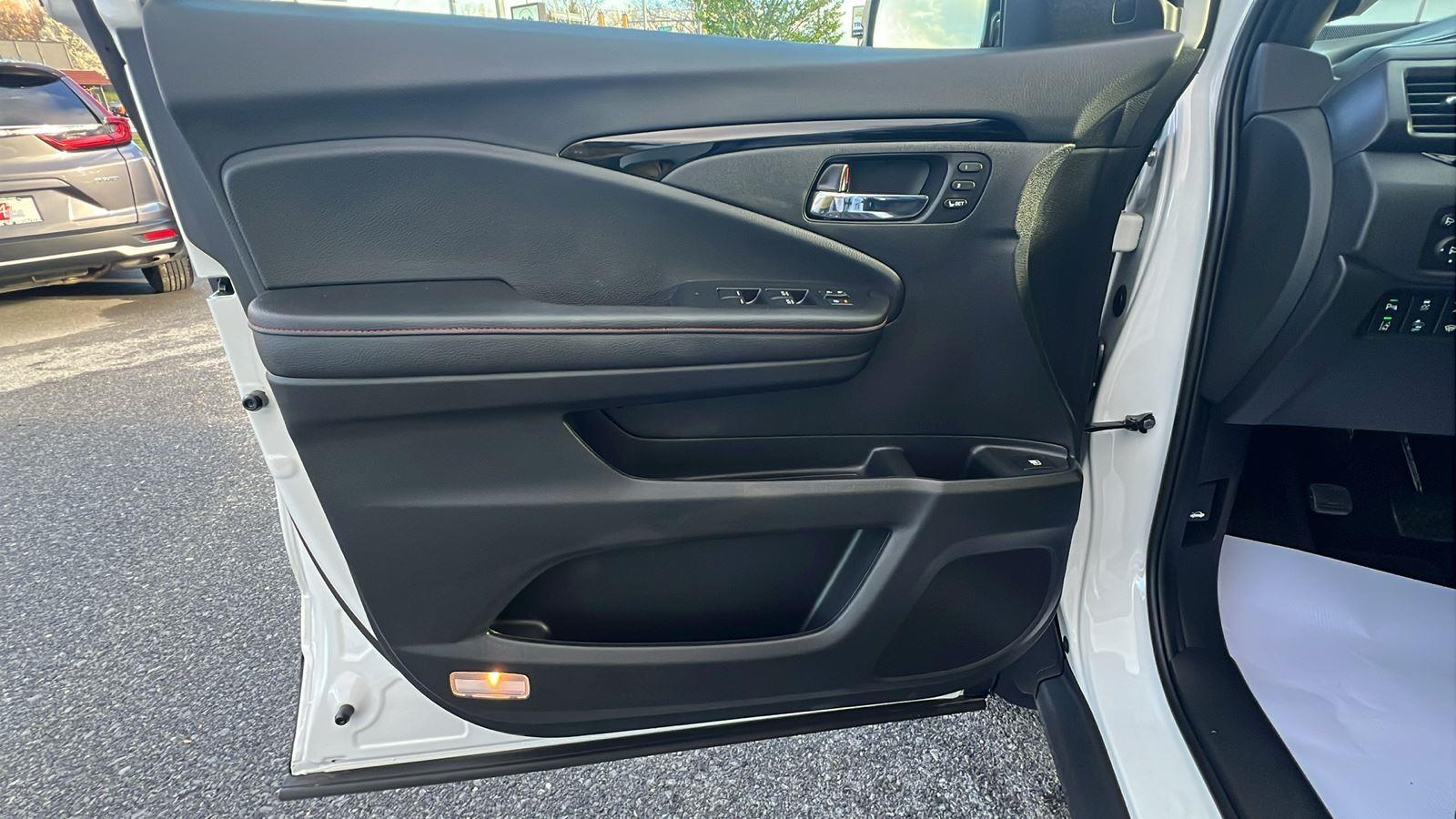 2026 HONDA Ridgeline Black Edition at Altoona Honda
