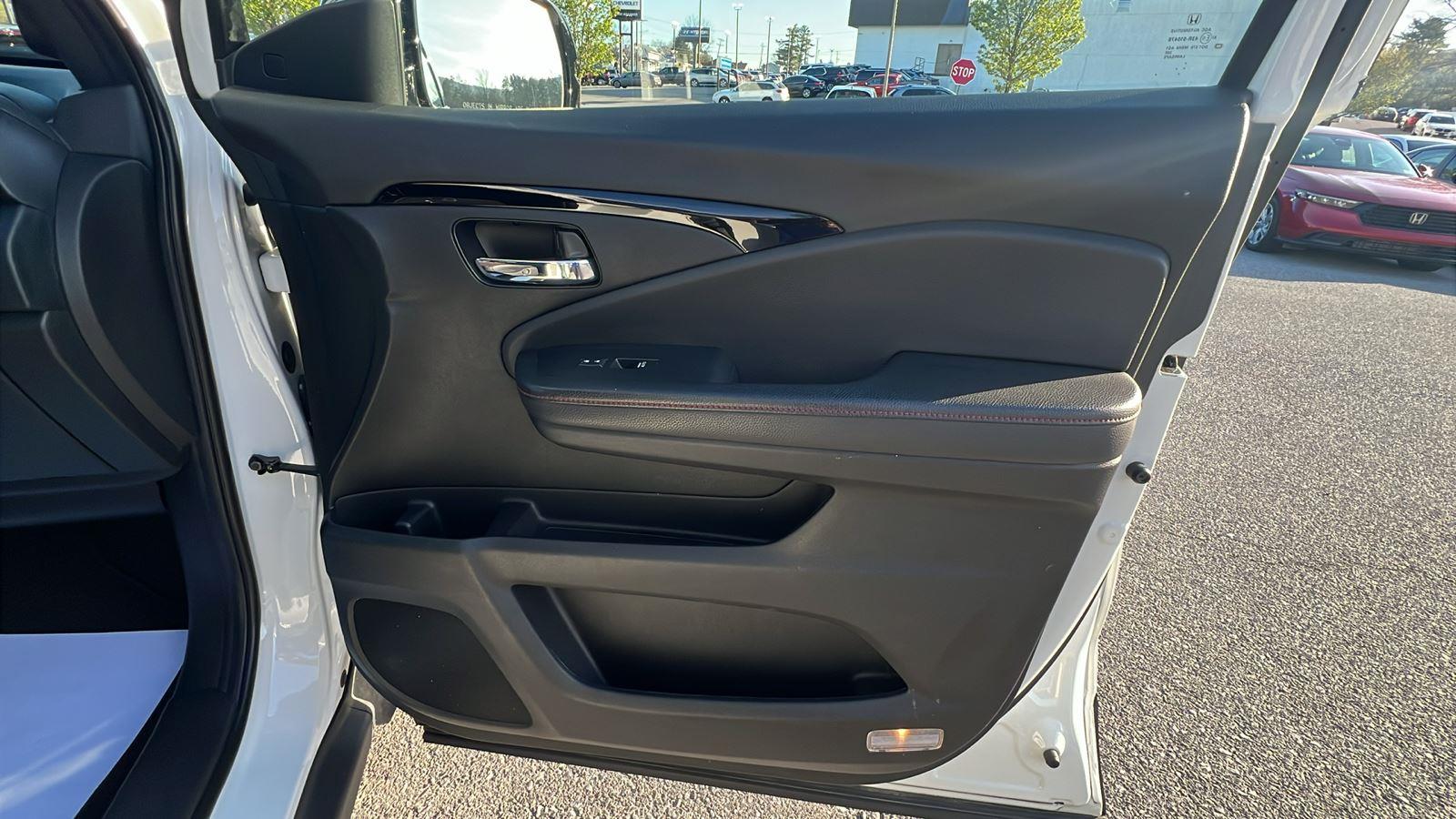 2021 Honda Pilot Black Edition - 11