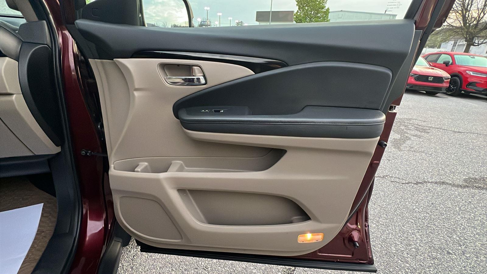 2022 Honda Pilot Touring at Baglier Buick GMC Mazda