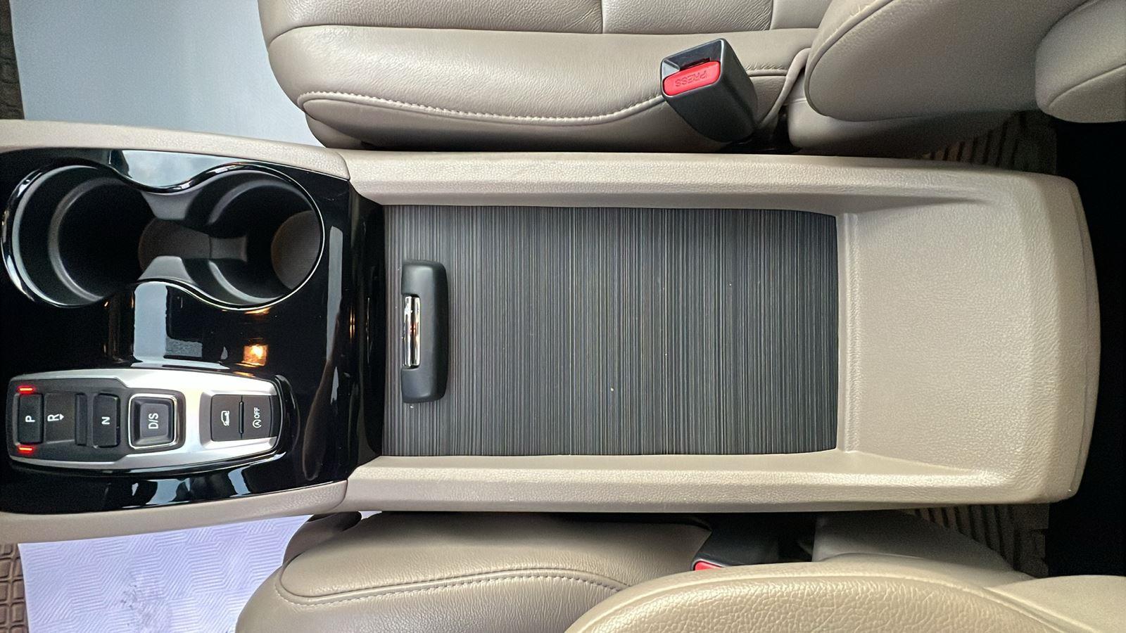 2022 Honda Pilot Touring at Baglier Buick GMC Mazda