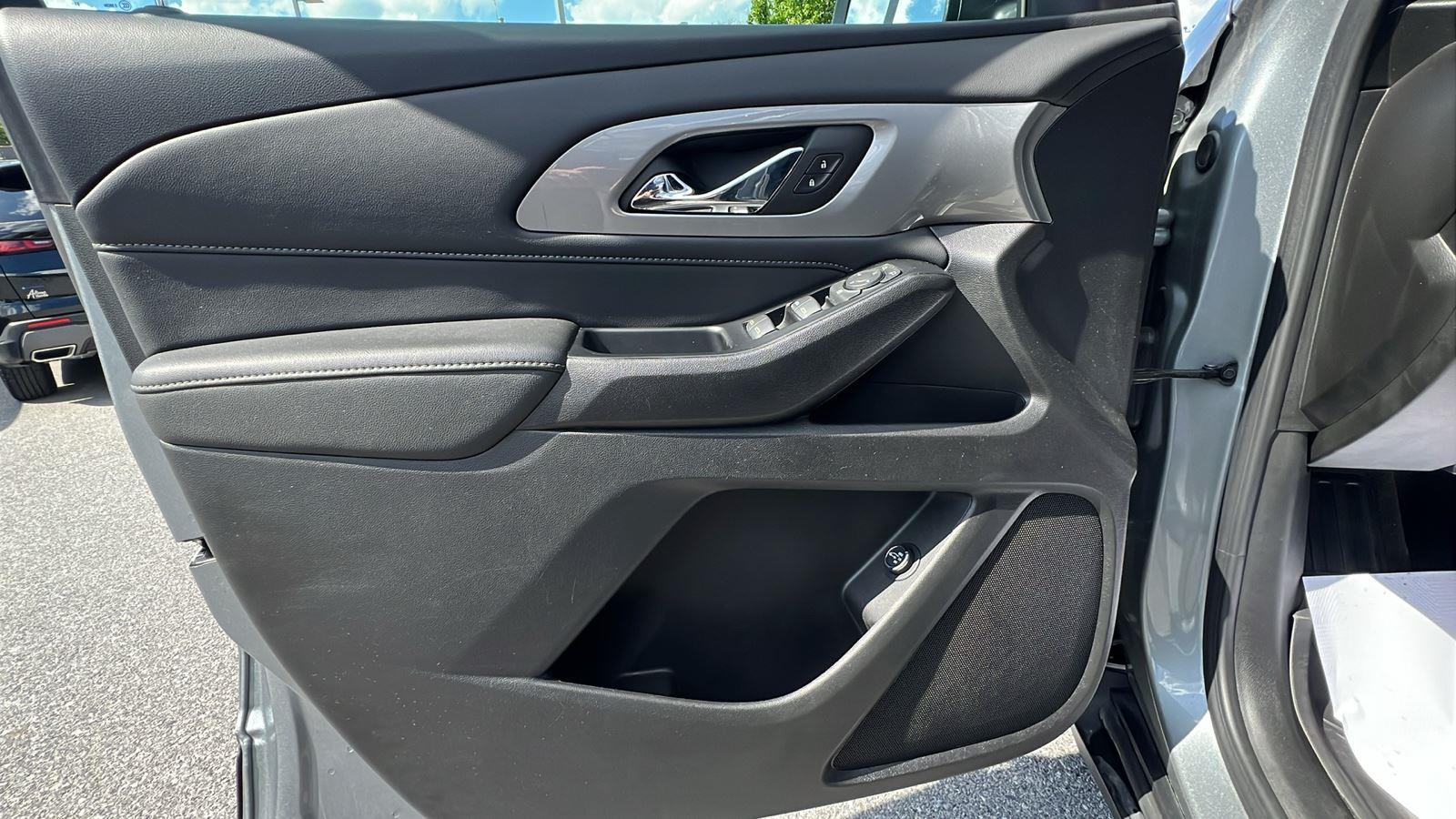 2023 Chevrolet Traverse LT Cloth at Chevrolet & GMC Titusville