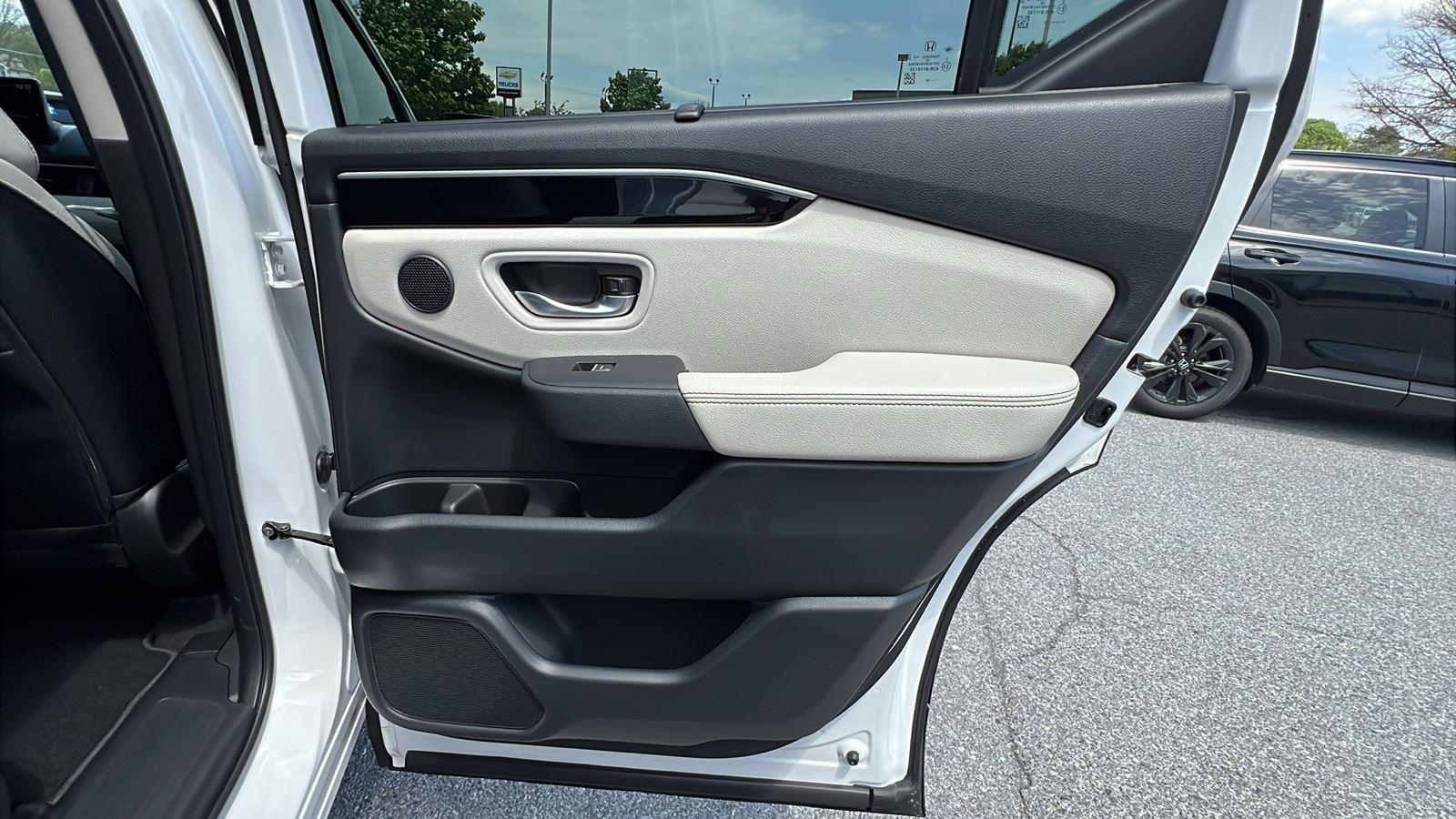 2026 Honda Pilot EX-L at Altoona Honda