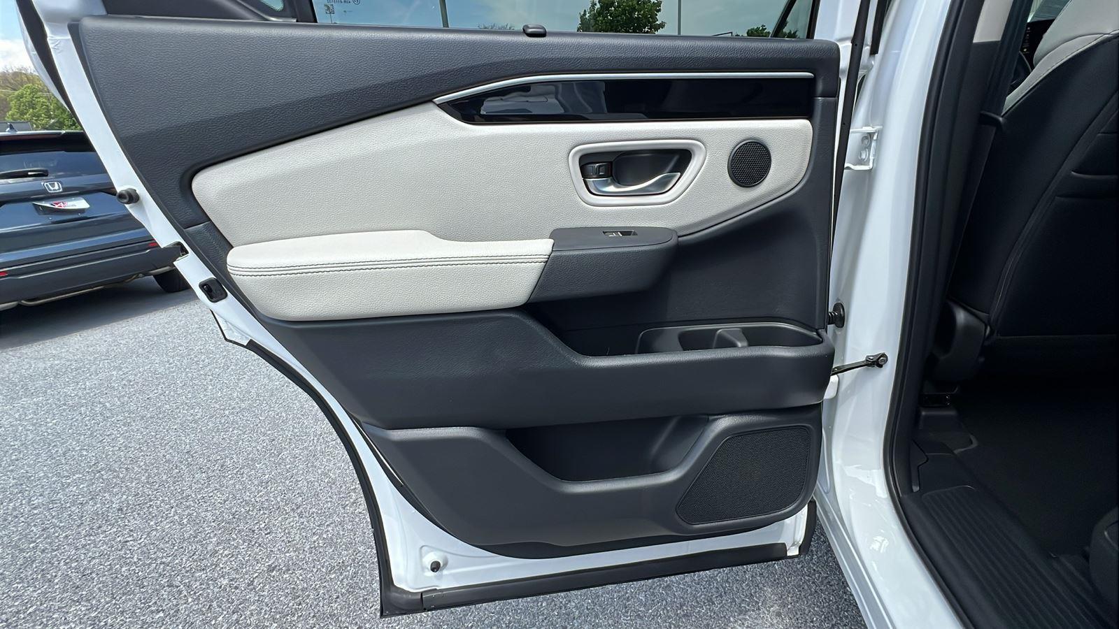 2026 Honda Pilot EX-L at Altoona Honda
