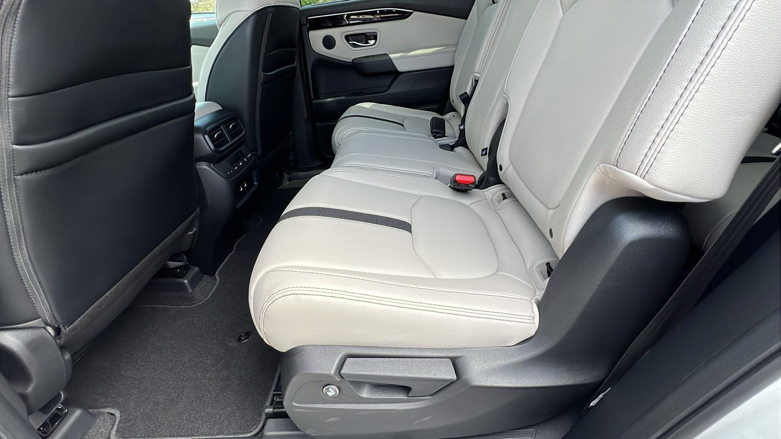 2026 Honda Pilot EX-L at Altoona Honda
