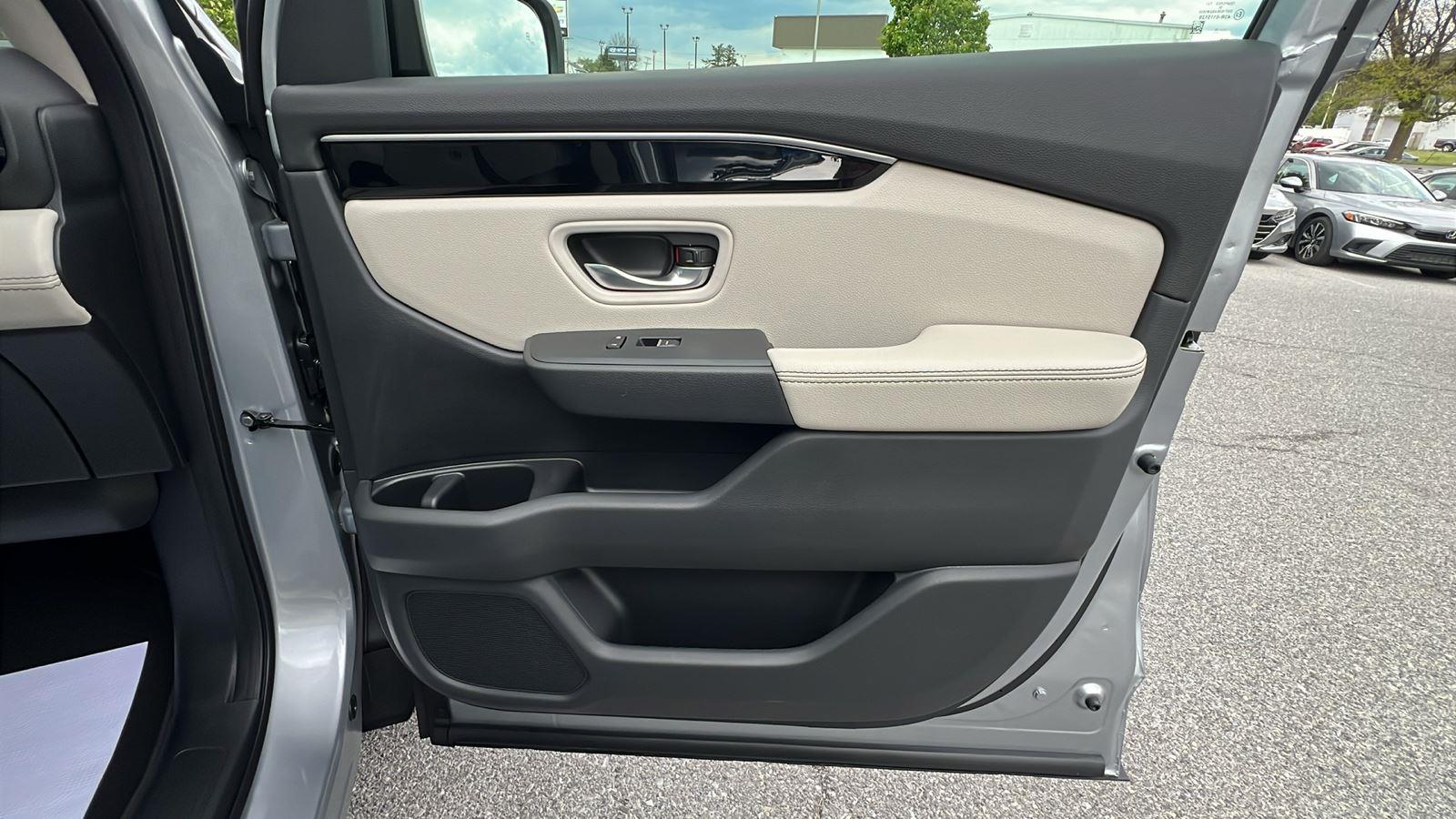 2026 Honda Pilot EX-L at Altoona Honda
