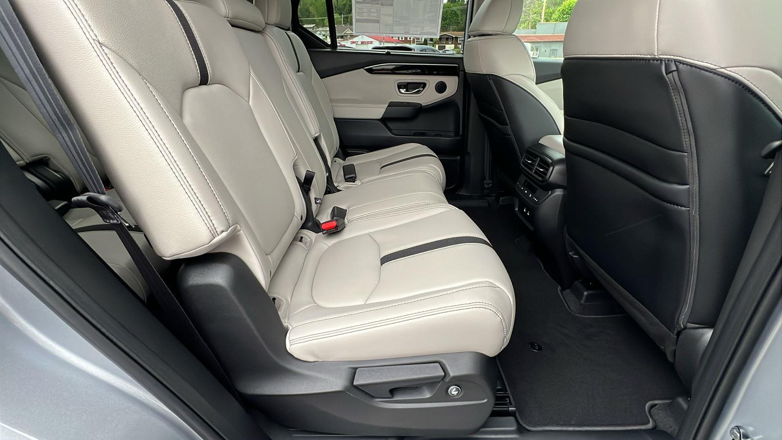 2026 Honda Pilot EX-L at Altoona Honda