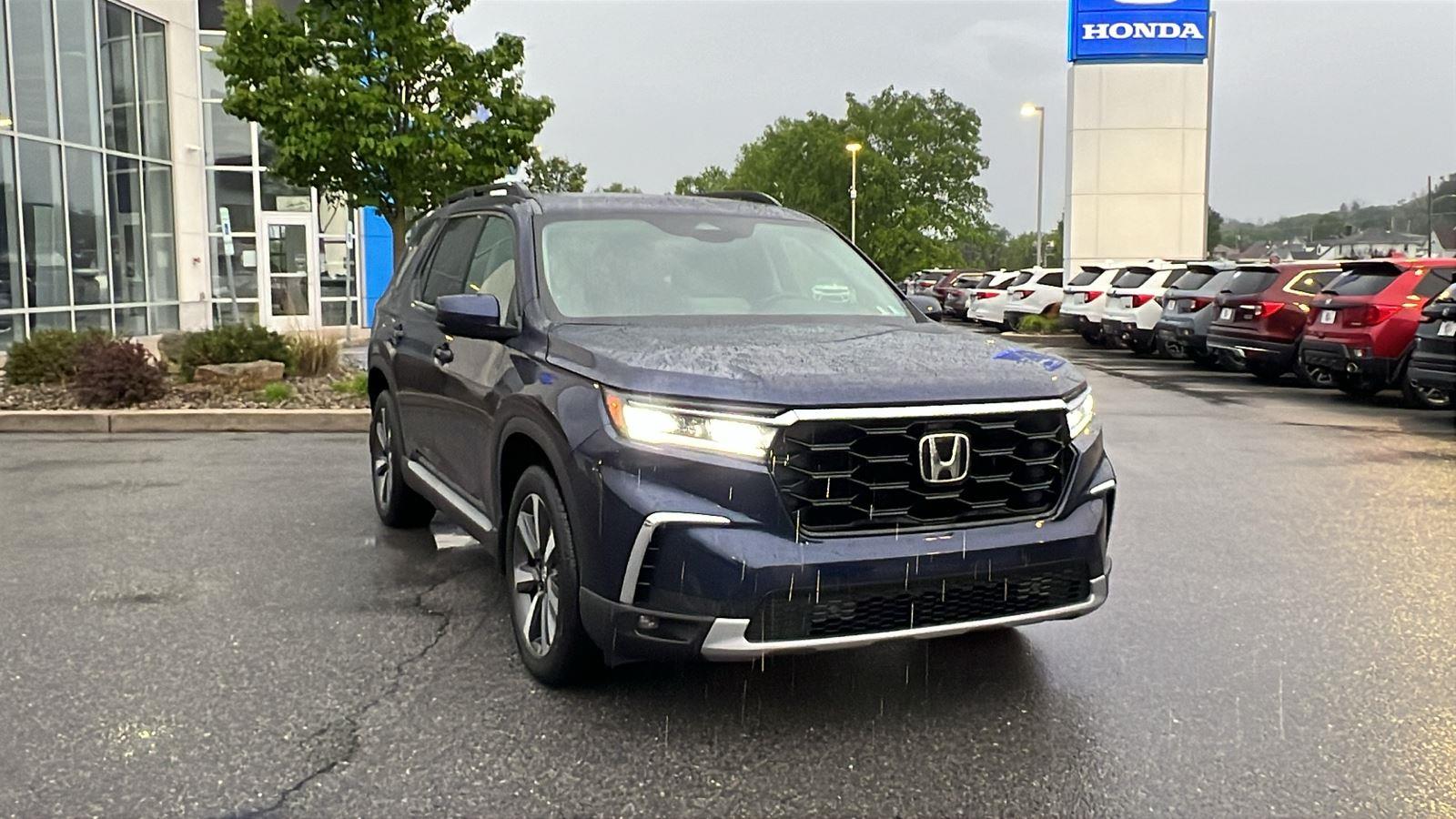2023 Honda Pilot Touring at Altoona Honda