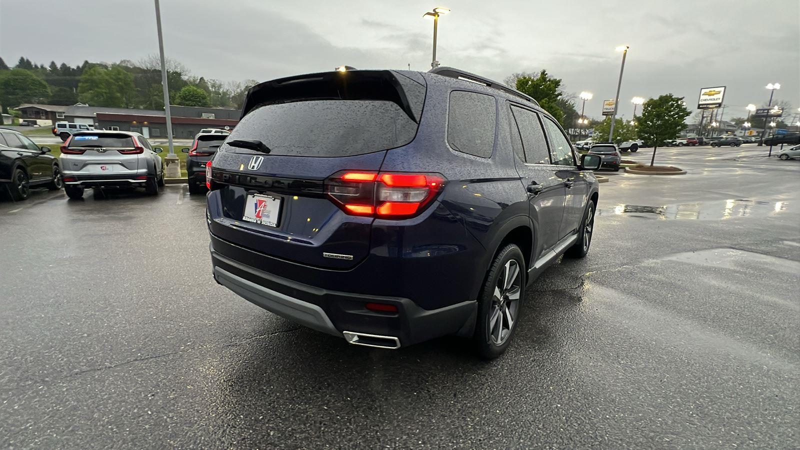 2023 Honda Pilot Touring at Altoona Honda