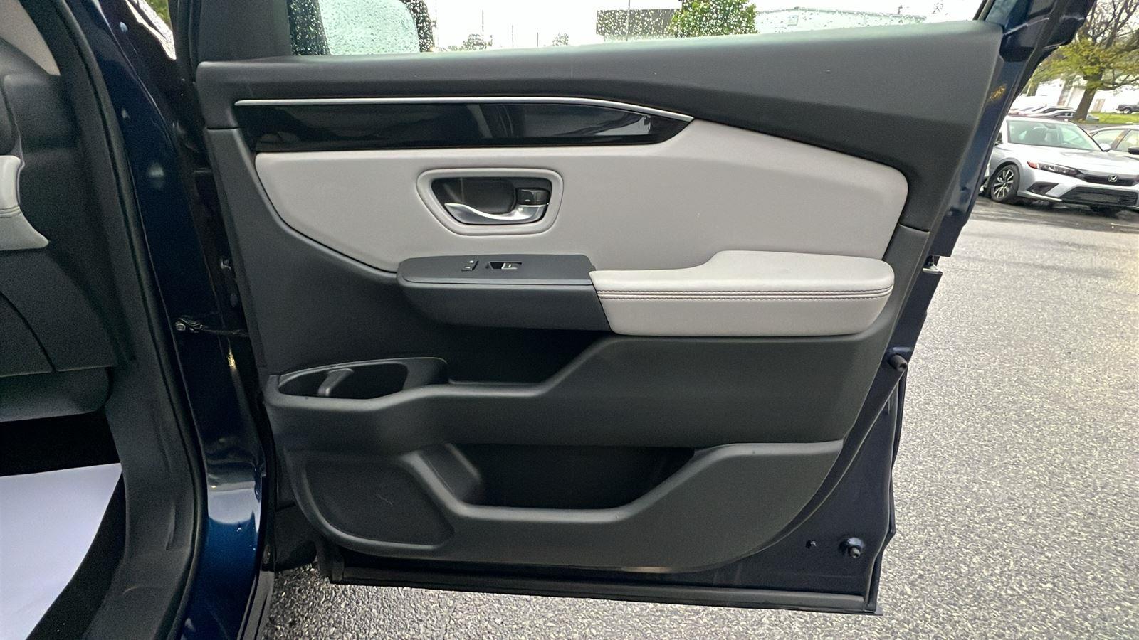 2023 Honda Pilot Touring at Altoona Honda